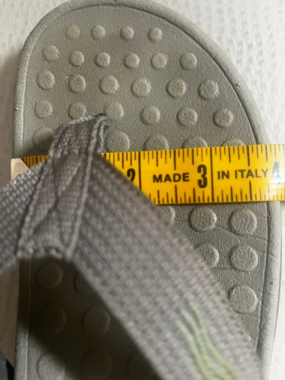 Women's - Vionic Wave Taupe Gray - Unisex Orthotic Flip Flop / Sandals  W7 / M6